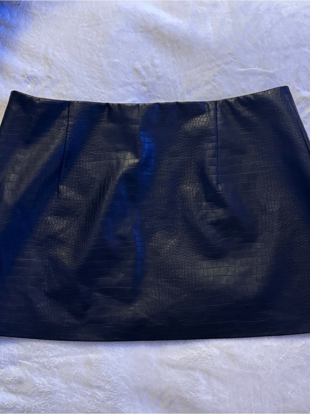 Abercrombie & Fitch Scarlett Black Faux Croc Mini Skirt - Picture 5 of 8